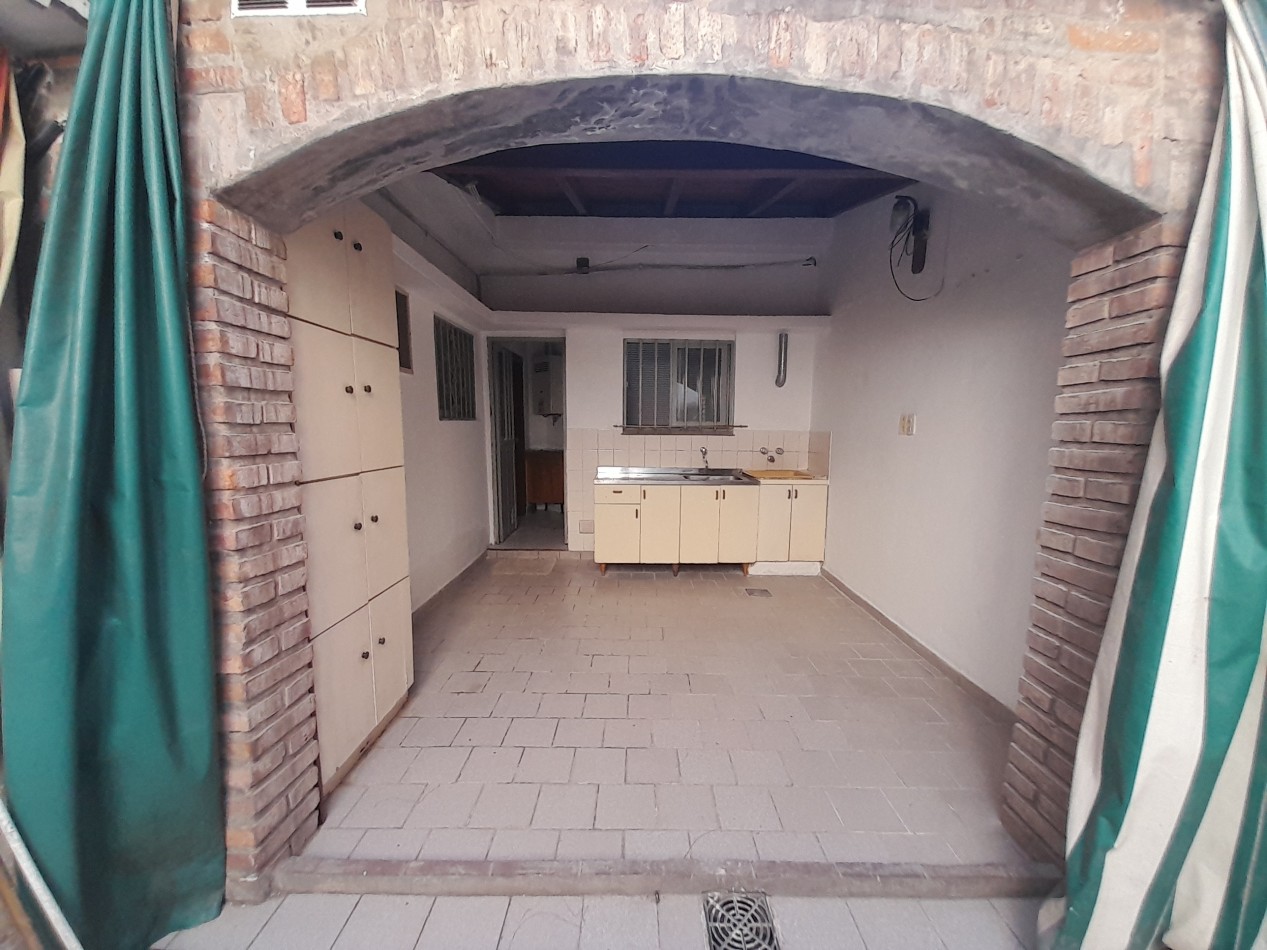 ALQUILER -  INTERNO EN ZONA SUR