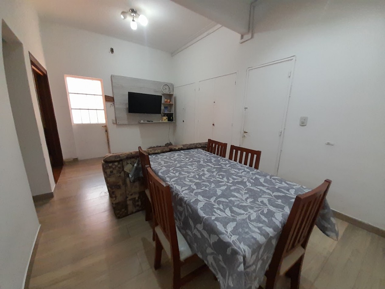 CASA CENTRICA CON 3 DORMITORIOS
