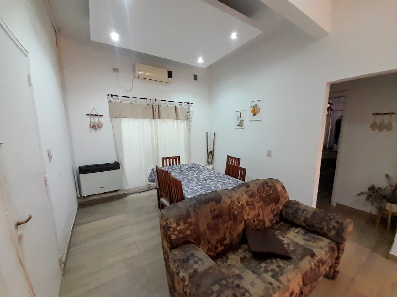 CASA CENTRICA CON 3 DORMITORIOS