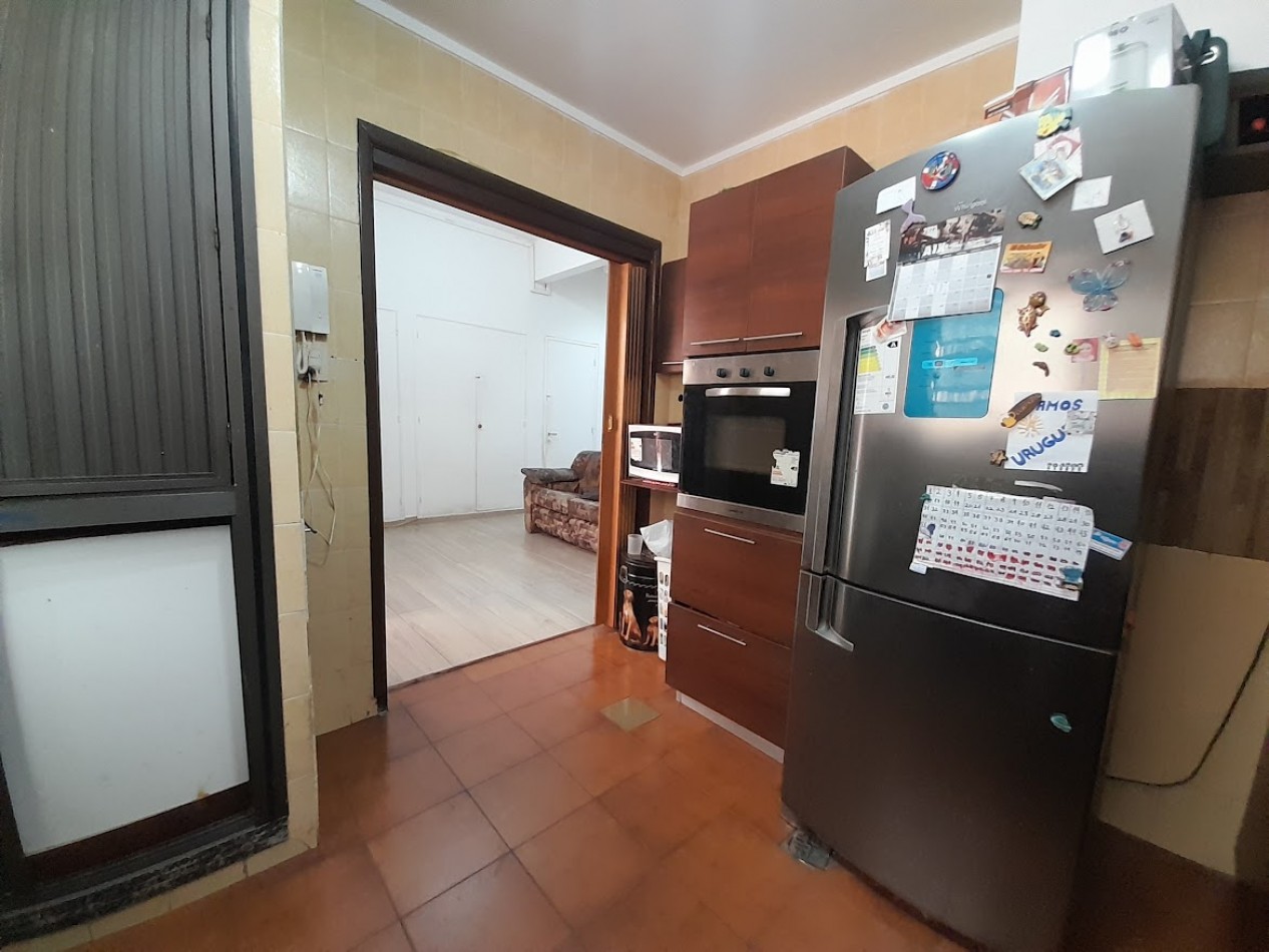 CASA CENTRICA CON 3 DORMITORIOS