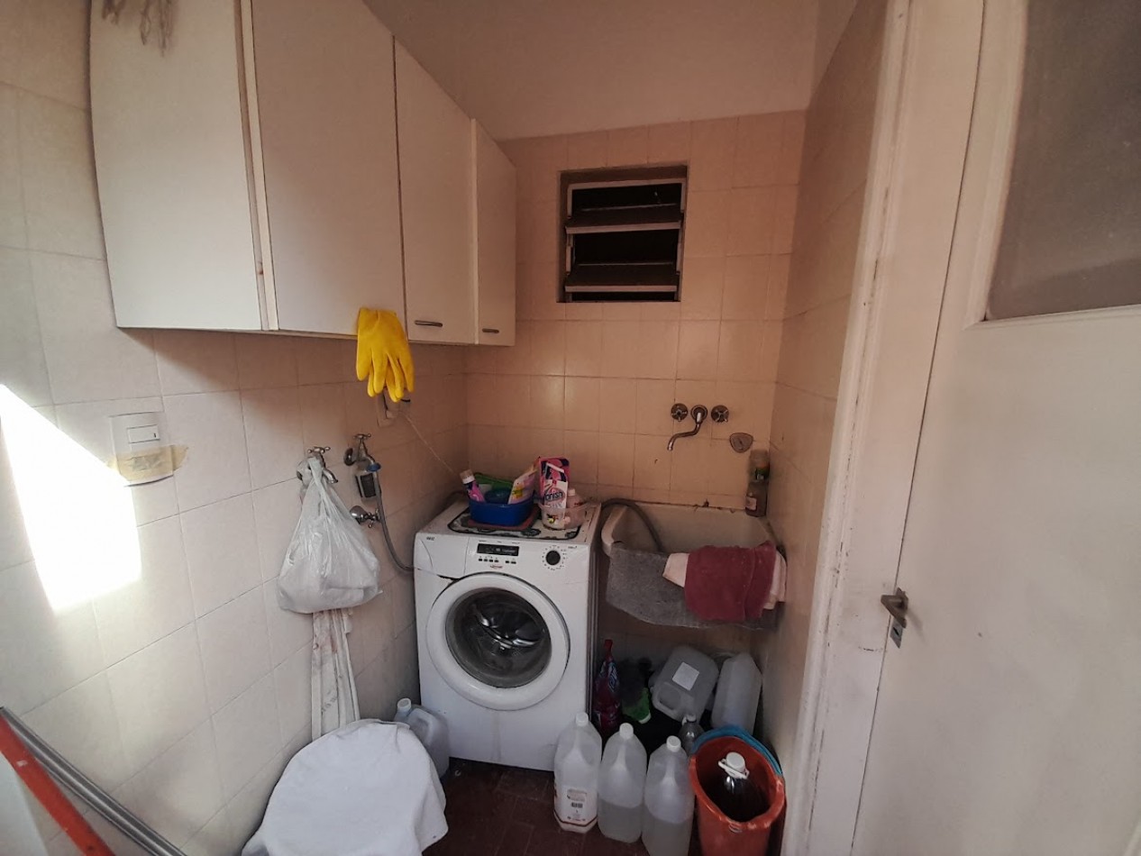 CASA CENTRICA CON 3 DORMITORIOS