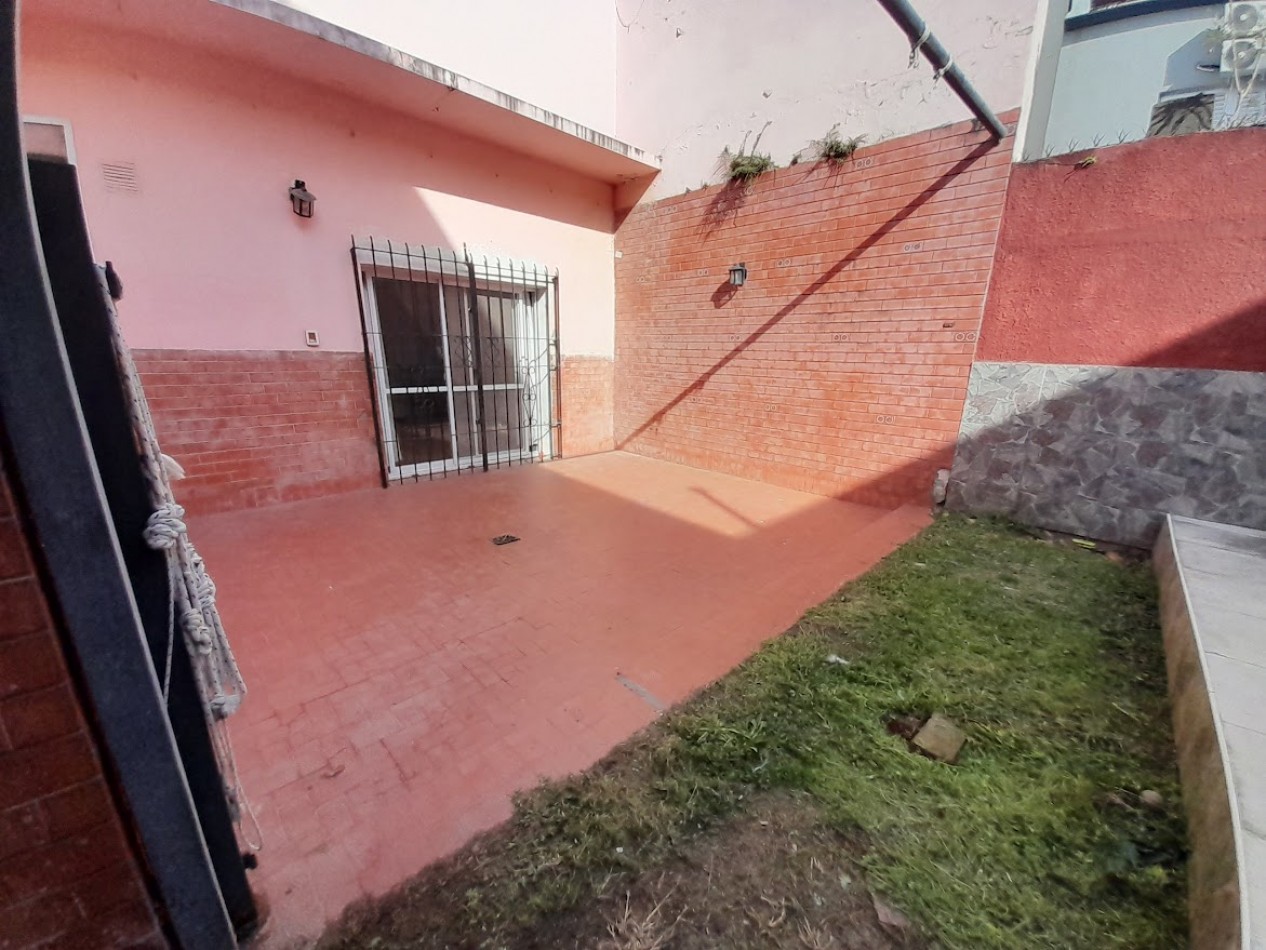 CASA CENTRICA CON 3 DORMITORIOS