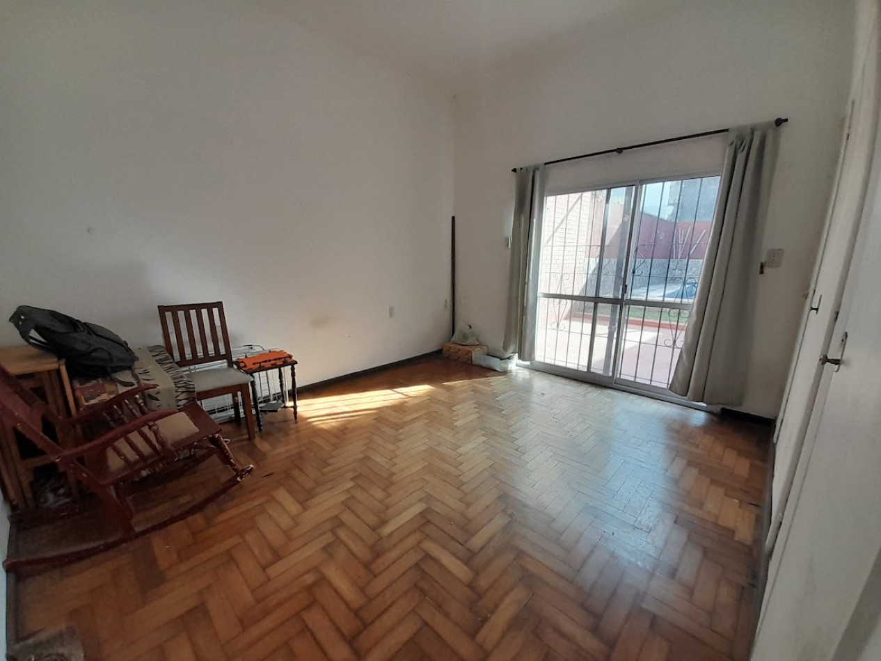 CASA CENTRICA CON 3 DORMITORIOS