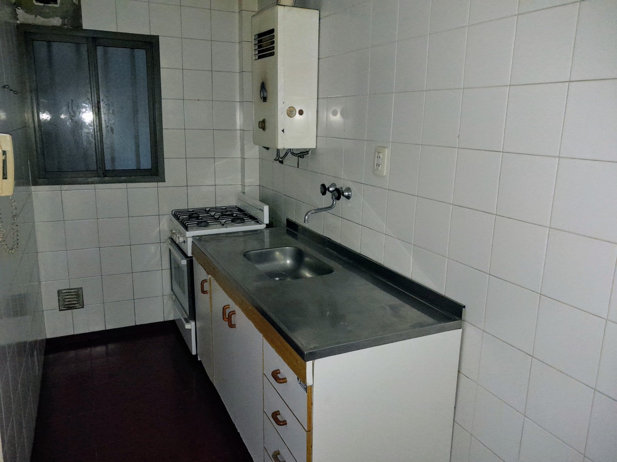 DEPARTAMENTO 2 DORMITORIOS SOBRE AVENIDA