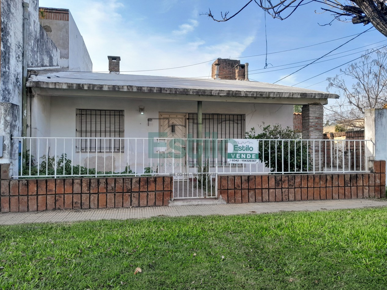 CASA EN BARRIO MARIA SELVA CON 3 DORMITORIOS + COCHERA + PATIO