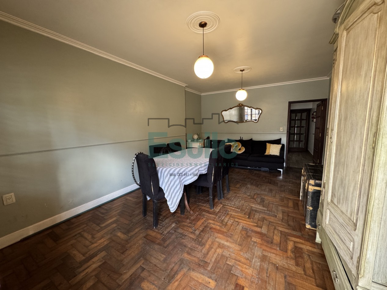 CASA CENTRICA CON LOCAL COMERCIAL
