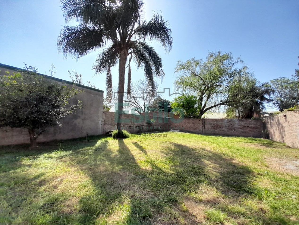 CASA EN ZONA NORTE CON AMPLIO TERRENO